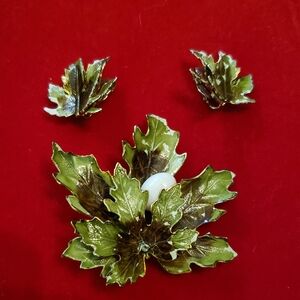 Vintage Leaf Brooch & Earrings Set Perfect for Fall or all Year long